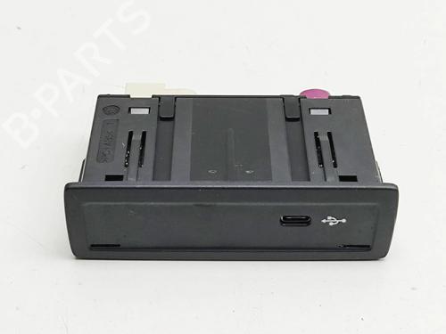 Used Electronic module Electronic module MERCEDES-BENZ GLA (H247) GLA 200 (247.787) (163 hp) 33380357 33380357