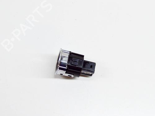 Switch PEUGEOT 2008 II (UD_, US_, UY_, UJ_, UR_, UC_) 1.2 PureTech 100 (USHNK) | BP11042013I30 
