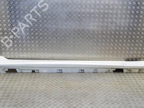 Używane Próg prawy BMW 5 (F10) 520 d (184 hp) 14653446