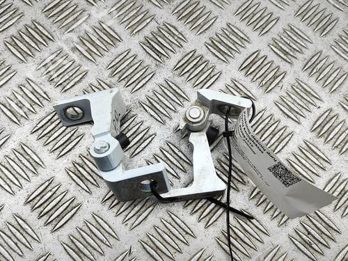 Dørhengsel/Dørstopper VW GOLF VIII (CD1, DA1) 2.0 TDI GTD (200 hp) 31715592