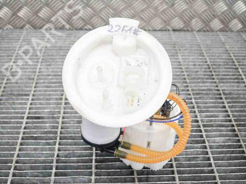 Used Fuel pump BMW 4 Coupe (F32, F82) 420 i xDrive (184 hp) 6746958