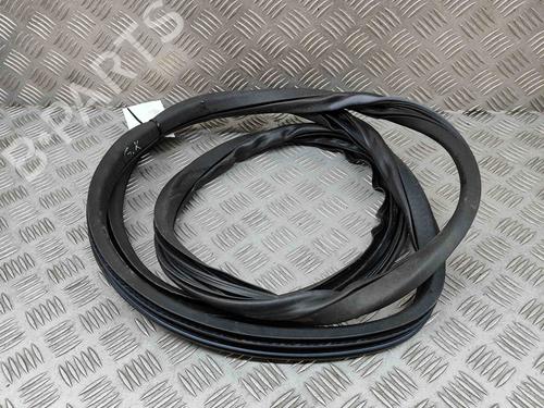 Used Rubber door seal LAND ROVER DISCOVERY SPORT (L550) 2.0 D 4x4 (180 hp) 27015126