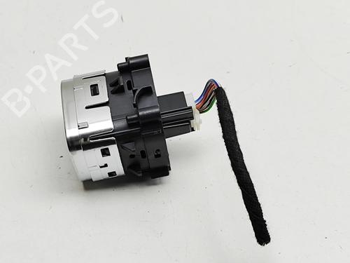 Switch MERCEDES-BENZ GLA (H247) GLA 200 (247.787) | BP30894738I30