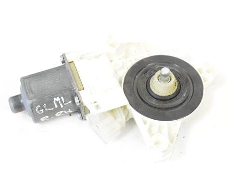 Used Right front window motor Right front window motor LAND ROVER RANGE ROVER IV (L405) 4.4 SDV8 4x4 (340 hp) 30826303 30826303