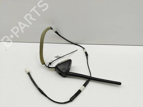 Antenne/Base Antenne/Base TOYOTA HILUX VII Pickup (_N1_, _N2_, _N3_) 3.0 D-4D 4WD (KUN26) (171 hp) 33387999 33387999