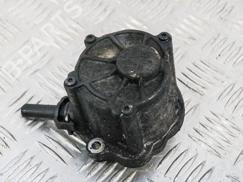 Used Vacuum pump Vacuum pump MERCEDES-BENZ SPRINTER 3-t Platform/Chassis (B906) 210 CDI (906.111, 906.113, 906.211, 906.213) (95 hp) 6739927 6739927