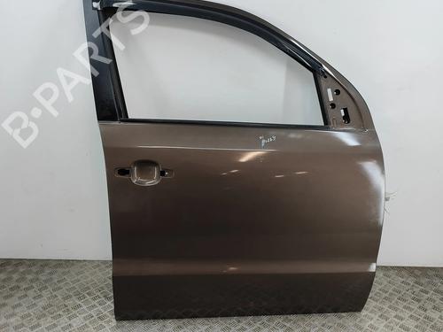 right-front-door-vw-amarok-2ha-2hb-s1b-s6b-s7a-s7b-agd-2010-31314686 main image