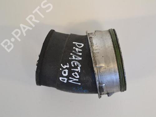 Tubo dell'intercooler VW PHAETON (3D1, 3D2, 3D3, 3D4, 3D6, 3D7, 3D8, 3D9) 3.0 V6 TDI 4motion | BP30235841M127 