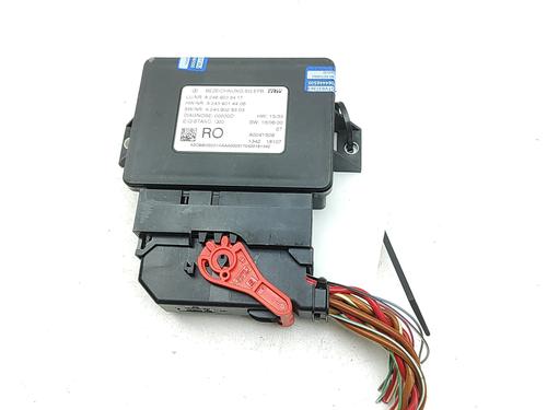 Used Electronic module Electronic module MERCEDES-BENZ GLS (X166) 500 4-matic (166.873) (456 hp) 33825889 33825889