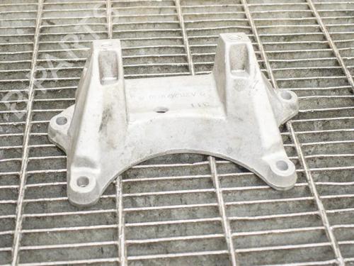 Used Gearbox mount Gearbox mount MERCEDES-BENZ C-CLASS T-Model (S204) C 220 CDI (204.202) (170 hp) 14607699 14607699