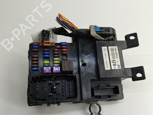 Used Fuse box KIA CARNIVAL / GRAND CARNIVAL III (VQ) 2.9 CRDi (160 hp) 28558036