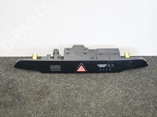 Used Switch Switch HYUNDAI TUCSON (TL, TLE) 1.7 CRDi (141 hp) 20337600 20337600