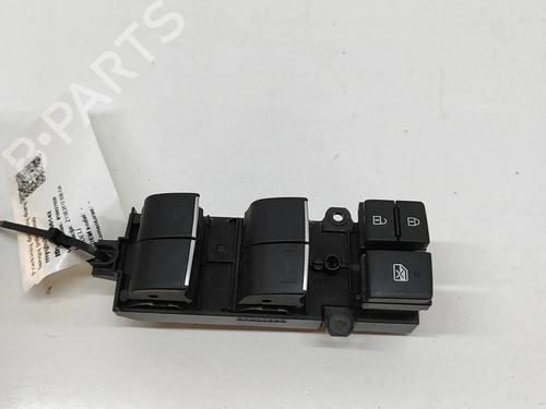 Used Right front window switch TOYOTA RAV 4 V (_A5_, _H5_) 2.5 Hybrid AWD (AXAH54, AXAL54) (222 hp) 28676184