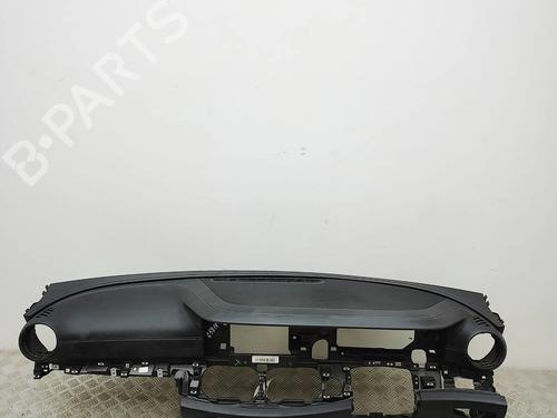 dashboard-mercedes-benz-e-class-w213-2016-38782183 main image
