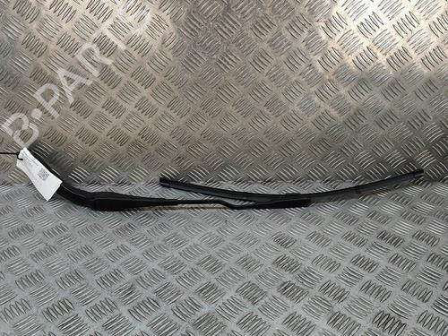 Used Front windshield wiper arm BMW 1 (F20) 118 d (143 hp) 19283345