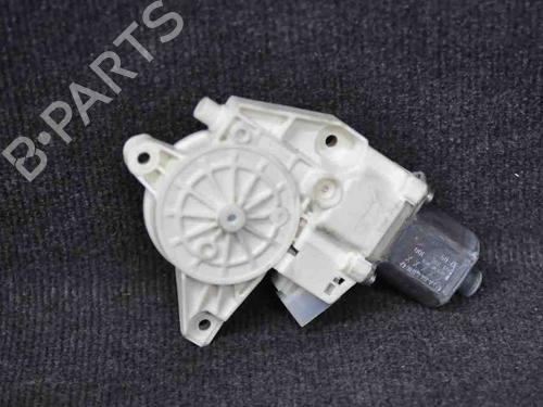 Rudehejsemotor bagstkærm højre MERCEDES-BENZ C-CLASS (W204) C 220 CDI (204.002) (163 hp) 7800635