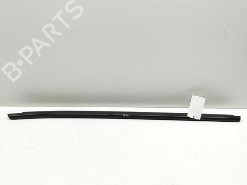 Used Door moulding trim BMW XM (G09) XM All-wheel Drive (653 hp) 32213677