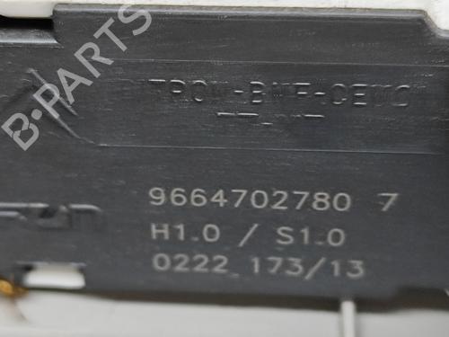 Interior roof light PEUGEOT 5008 (0U_, 0E_) 1.6 HDi | BP16140133I8