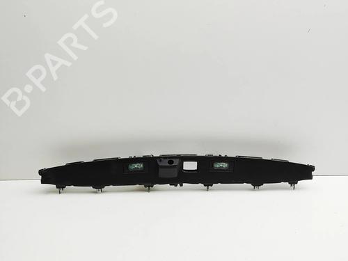 licence-plate-light-land-rover-range-rover-evoque-l551-2018-33388102 main image