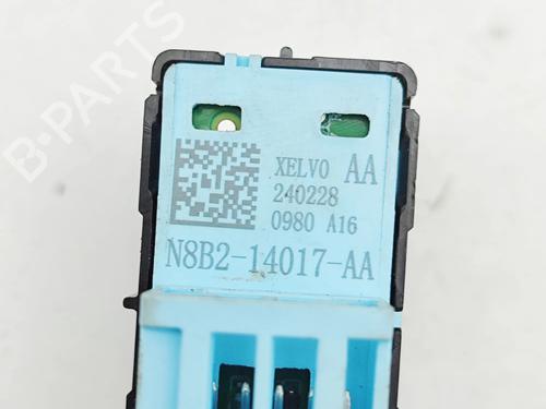 Switch LAND ROVER DEFENDER Station Wagon (L663) P525 4x4 | BP32525601I30