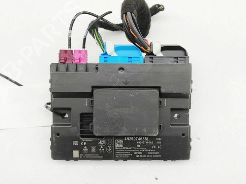 Used Electronic module Electronic module VW TOUAREG (CR7, RC8) 3.0 TSI 4motion (340 hp) 32779794 32779794