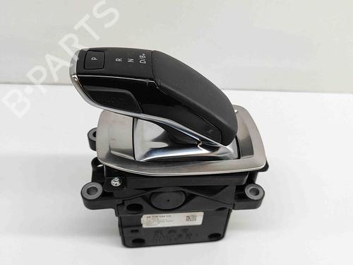 Used Gear lever PEUGEOT 2008 II (UD_, US_, UY_, UJ_, UR_, UC_) e-2008 (UKZKXZ) (136 hp) 28431246