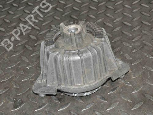 Used Engine mount LAND ROVER RANGE ROVER IV (L405) 4.4 SDV8 4x4 (340 hp) 30214839