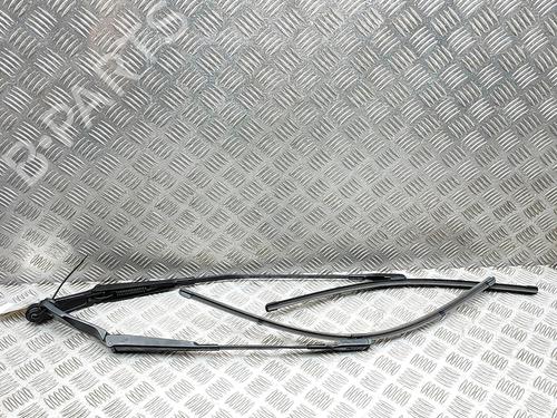 Used Front windshield wiper arm Front windshield wiper arm 38018032 38018032