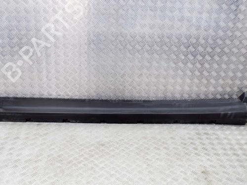 Used Left sideskirt MASERATI LEVANTE SUV (M161) 3.0 Q4 (350 hp) 15376190