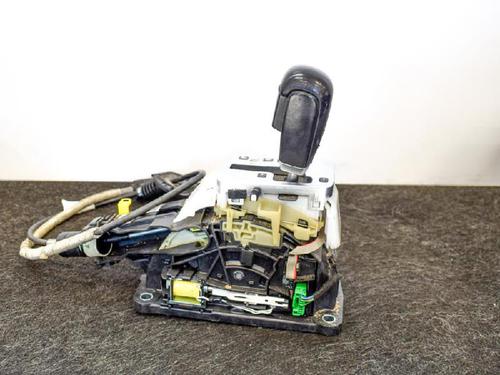 Used Automatic gearbox selector Automatic gearbox selector VOLVO XC60 I SUV (156) D5 AWD (215 hp) 6740433 6740433