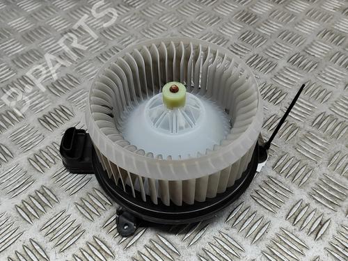Heater blower motor LAND ROVER DISCOVERY V (L462) 3.0 D 4x4 | BP16944833M62