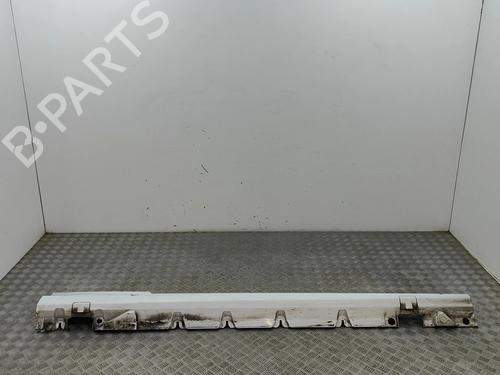 Used Right sideskirt MERCEDES-BENZ C-CLASS Convertible (A205) C 220 d (205.404) (170 hp) 29542178