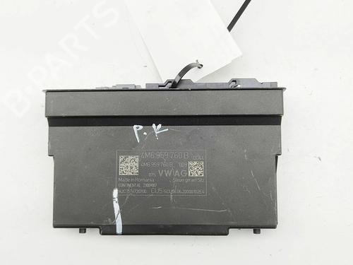 Used Electronic module Electronic module VW TOUAREG (CR7, RC8) 3.0 TSI 4motion (340 hp) 32779797 32779797