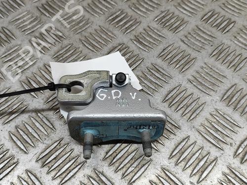 hingedoor-check-strap-mercedes-benz-eqb-x243-2021-27769758 main image