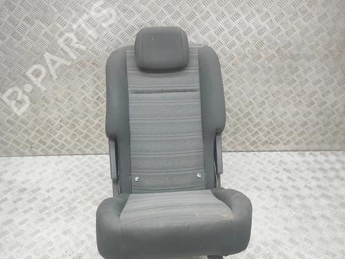 rear-seat-opel-combo-e-tour-life-k9-2018-38050385 main image