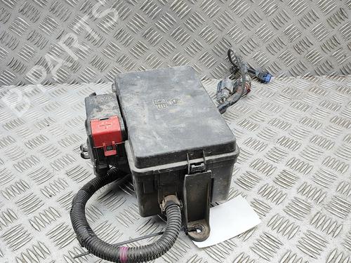 Used Fuse box Fuse box 37642813 37642813