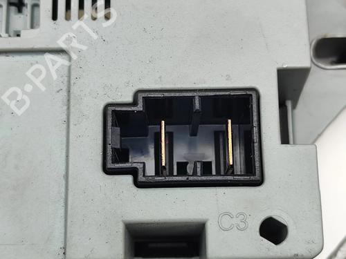 Fuse box JAGUAR XE (X760) 2.0 D | BP38421764E1 - Image 4