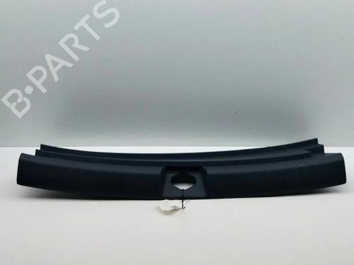 Used Tailgate trim Tailgate trim 39590304 39590304