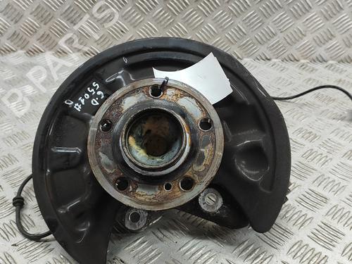 Used Right rear steering knuckle INFINITI Q30 1.6 (156 hp) 28563275
