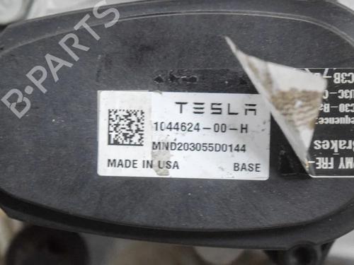 Right rear brake caliper TESLA MODEL Y (5YJY) EV Performance All-wheel Drive | BP28547736M106 