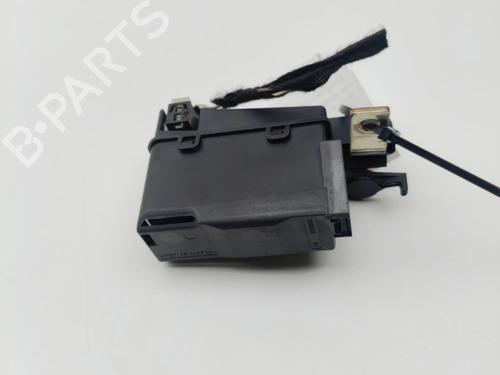 Used Fuse box Fuse box 38442961 38442961