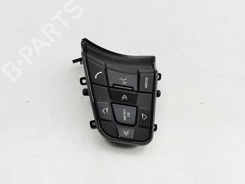 Steering wheel controls JAGUAR F-PACE (X761) 2.0 TD4 AWD | BP30621393E15