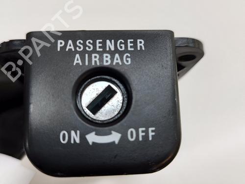Switch MITSUBISHI LANCER VIII Sportback (CX_A) 2.0 DI-D (CX8A) | BP23946416I30 
