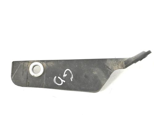 Used Rear bumper bracket Rear bumper bracket TOYOTA COROLLA Hatchback (_E21_, _EA1_, _EH1_) 1.8 Hybrid (ZWE211, ZWE219) (122 hp) 33347791 33347791