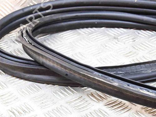 Rubber door seal PEUGEOT 2008 II (UD_, US_, UY_, UJ_, UR_, UC_) e-2008 (UKZKXZ) | BP27764197C142 