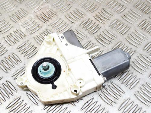 Right front window motor LAND ROVER DISCOVERY III (L319) 2.7 TD 4x4 | BP8843373E20 