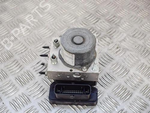 Used ABS pump ABS pump RENAULT KADJAR (HA_, HL_) 1.5 dCi 110 (HLA3) (110 hp) 6744717 6744717