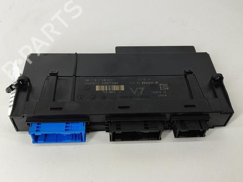 Used Electronic module BMW 5 Touring (F11) 530 d (258 hp) 17766999