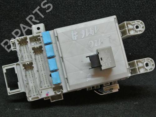 Used Fuse box Fuse box 6719639 6719639