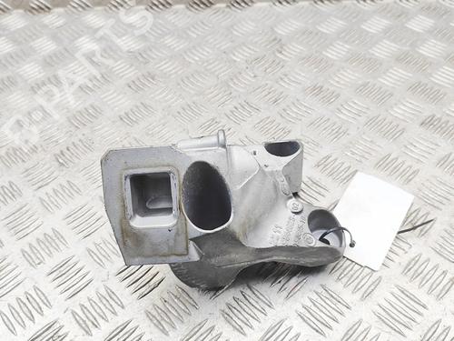 Used Engine mount Engine mount BMW XM (G09) XM All-wheel Drive (653 hp) 40043013 40043013